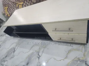 HHF Tv Shelve