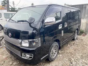 Toyota HiAce 2010 Black
