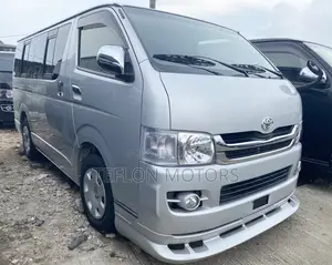 Toyota HiAce 2010 Silver