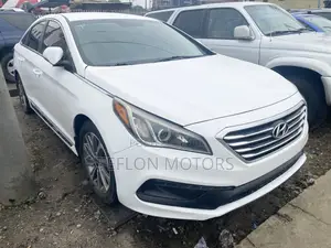 Hyundai Sonata Sport 4dr Sedan (2.4L 4cyl 6A) 2015 White