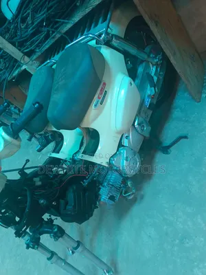 Honda CB 2022 White