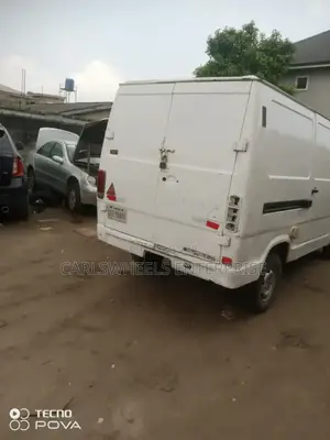 Mercedes-Benz Sprinter 2005 White