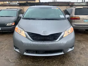 Toyota Sienna LE 7 Passenger 2012 Gray
