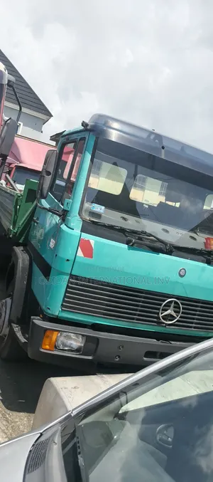 Mercedes Benz Tipper 11 17