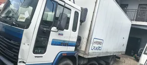 Volvo Fl6 14 Truck Container Body
