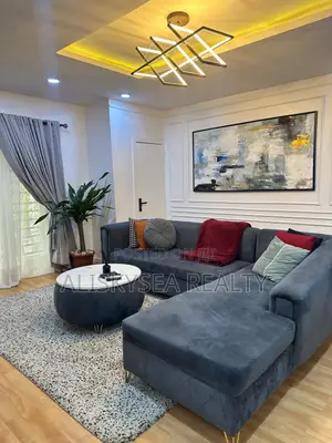 Spacious 2-Bedroom Flat in Prime Vi