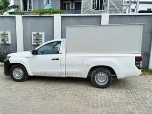 Mitsubishi L200 2010 White