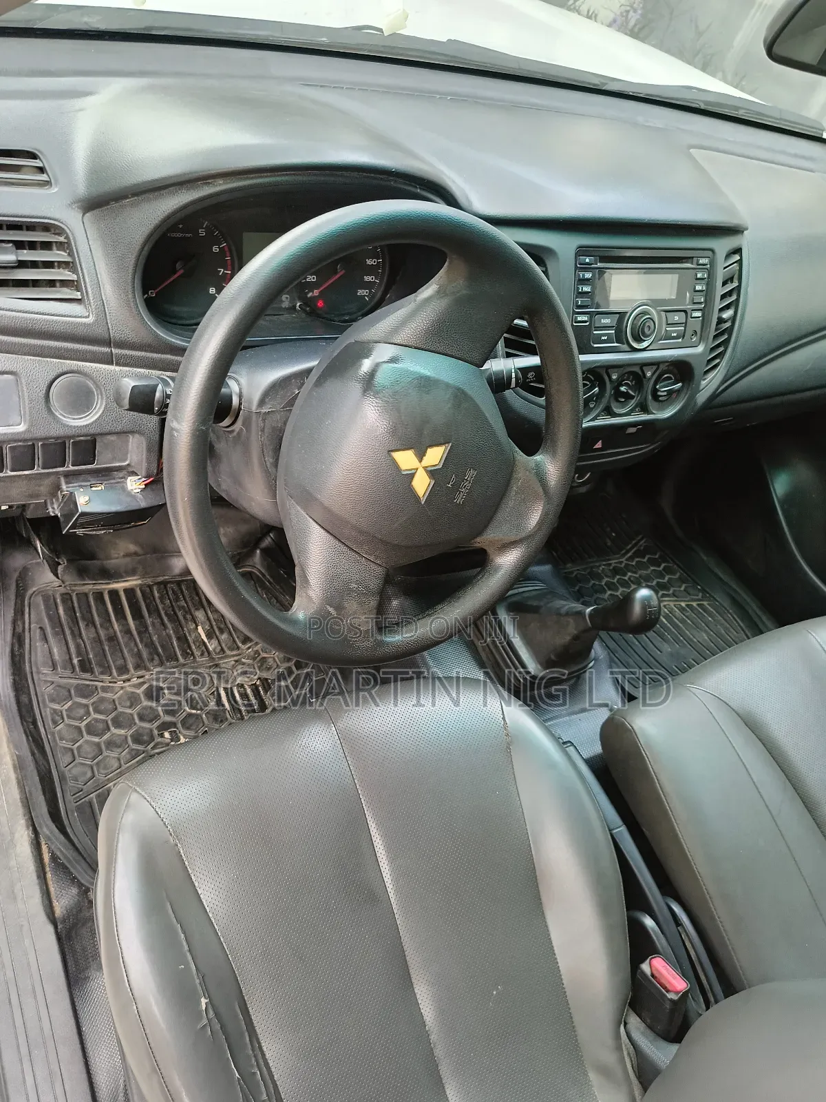 Mitsubishi L200 2010 White