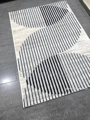 Center Rug With Durability for Finishing