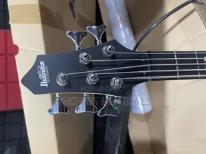 Ibanez 5 Strings Active Guitar