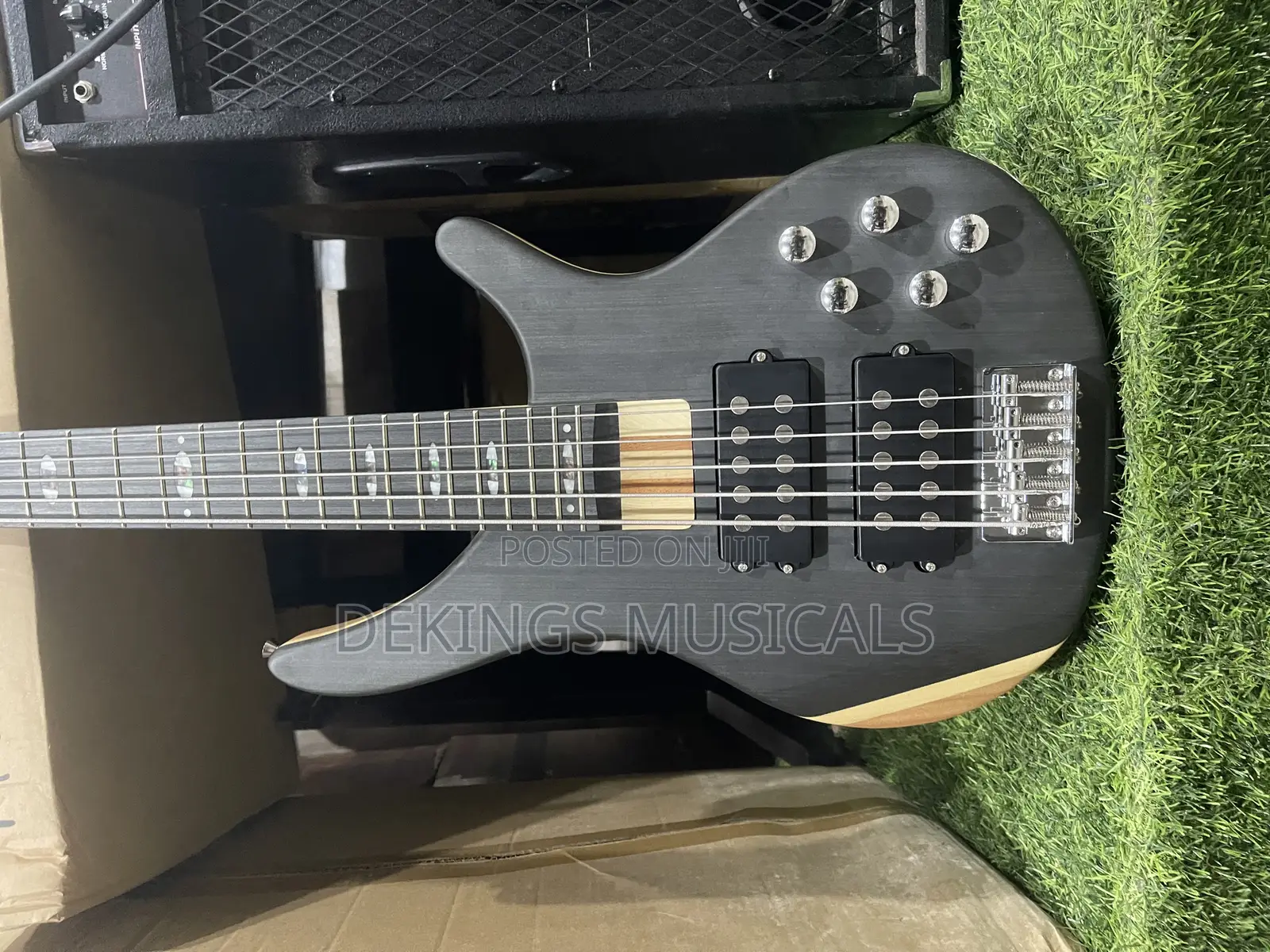 Ibanez 5 Strings Active Guitar