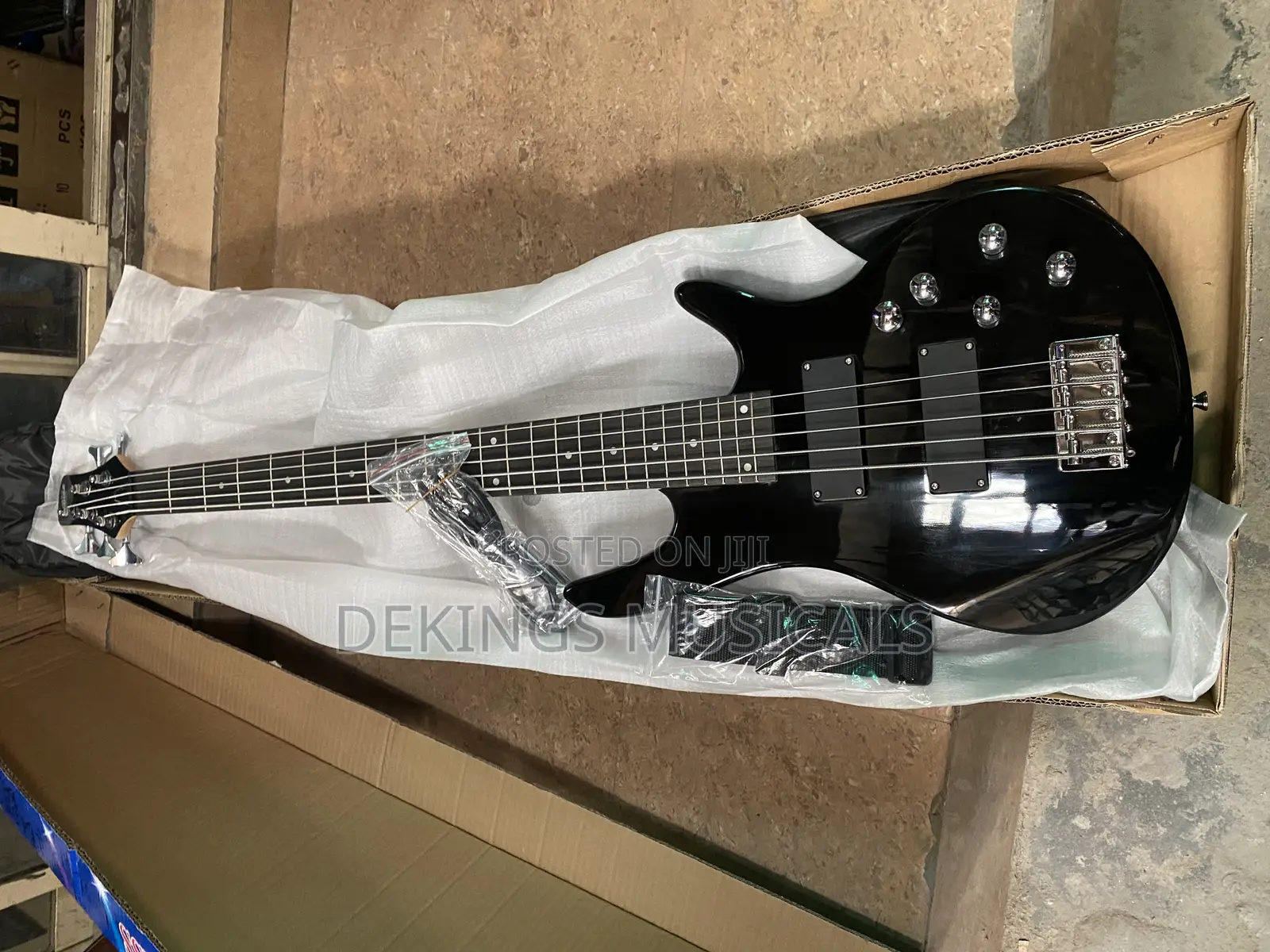 Ibanez 5 Strings Active Guitar - Active Bass Guitar