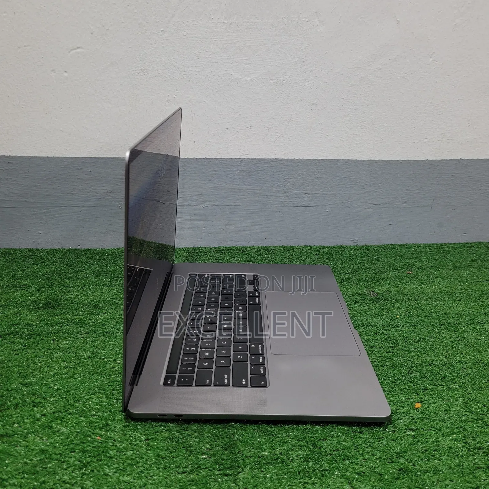 Laptop Apple MacBook Pro 2019 32GB Intel Core i7 SSD 512GB