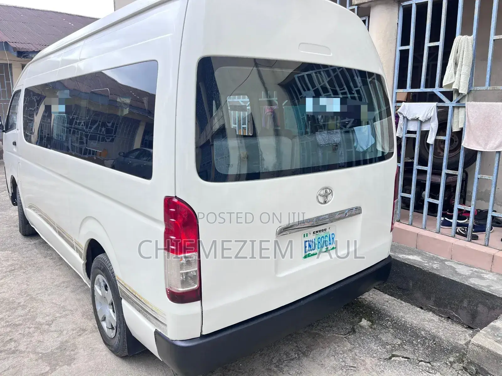 Toyota HiAce 2013 White