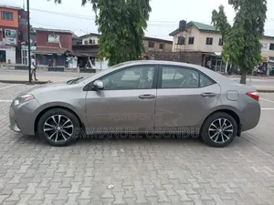 Toyota Corolla 2015 Gray