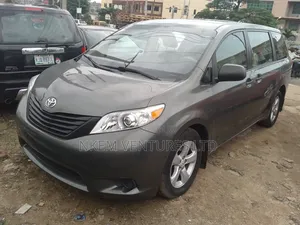 Toyota Sienna LE 7 Passenger 2011 Green