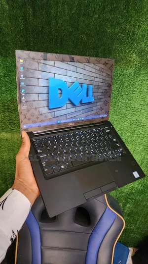 Laptop Dell Latitude 7390 8GB Intel Core i5 SSD 256GB