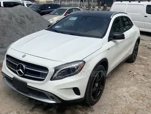 Mercedes-Benz GLA 250 2016 White