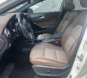 Mercedes-Benz GLA 250 2016 White