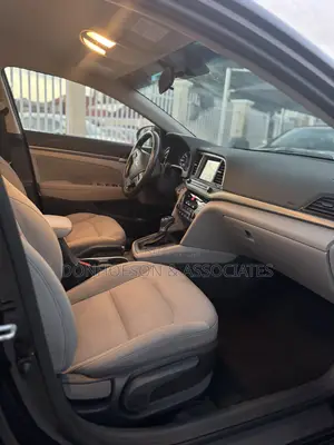 Hyundai Elantra Sport Sedan FWD (1.6L 4cyl 6M) 2017 Black