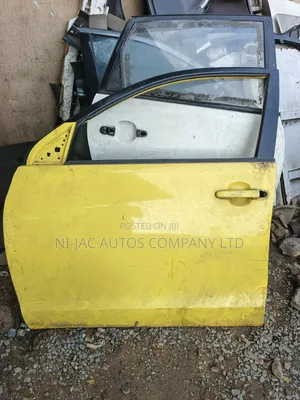 Toyota Matrix Front Left Empty Door