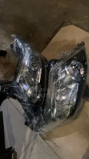 Headlamp Toyota Fortuner 2010 Model Set