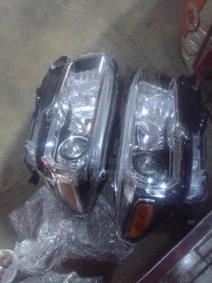 Headlamp Toyota Tacoma 2016 Model Set