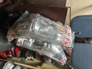 Set Headlamp Hilux 2015