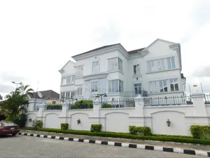 3bdrm Townhouse / Terrace in Banana Island, Ikoyi for rent