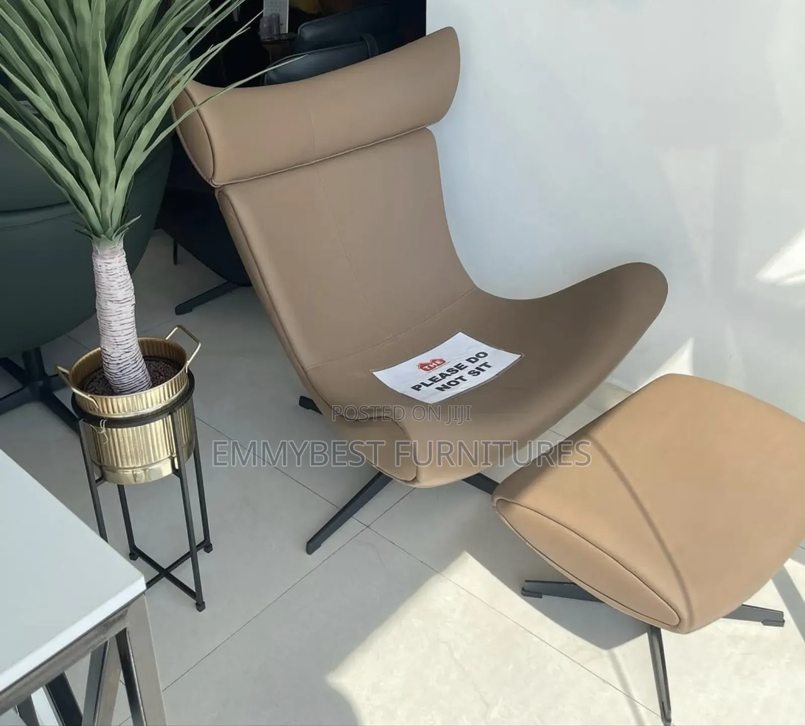 Modern Design Accent Chair.