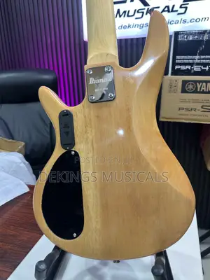 Ibanez Active Guitar 5strings - Bass