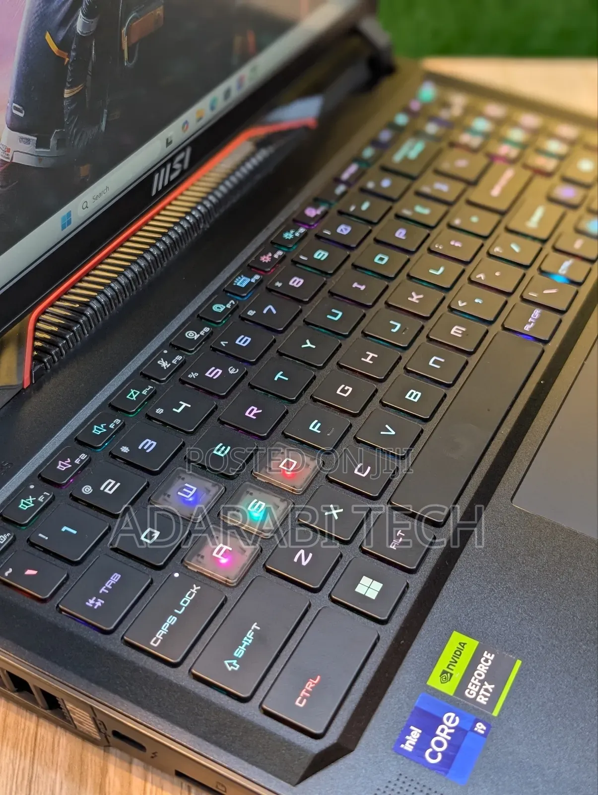 Laptop MSI Vector GP68 HX 13V 32GB Intel Core I9 SSD 1T