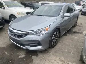 Honda Accord EX-L V6 4dr Sedan FWD (3.5L 6cyl 6A) 2017 Silver