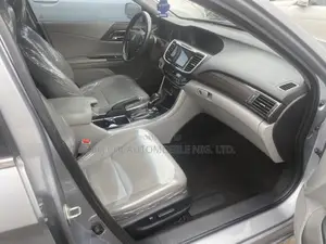 Honda Accord EX-L V6 4dr Sedan FWD (3.5L 6cyl 6A) 2017 Silver