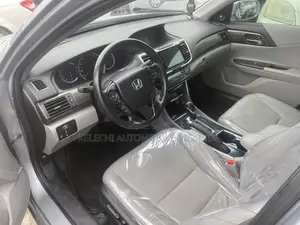 Honda Accord EX-L V6 4dr Sedan FWD (3.5L 6cyl 6A) 2017 Silver