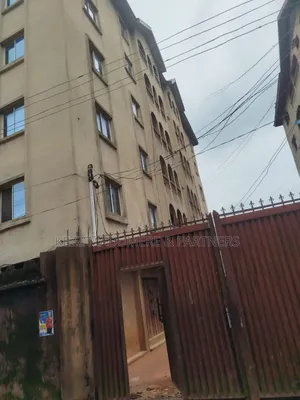 20bdrm Block of Flats in Powerline , Aba , for sale