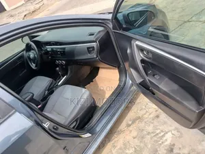 Toyota Corolla 2016 Gray