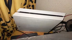 PlayStation 4 500GB 10 Games and Pads