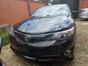 Toyota Camry SE 4dr Sedan (2.5L 4cyl 6A) 2013 Black