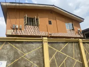 3bdrm Block of Flats in Magodo Phase 1 for sale