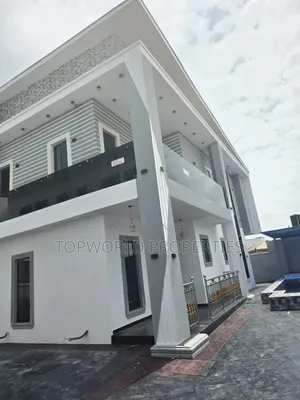 4bdrm Duplex in Medina Estate for sale