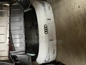 Back Boot Audi Q3 2013