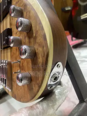 Luxars S-B60 Pro Active Bass Guitar