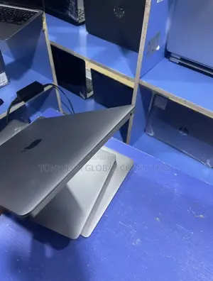 Laptop Apple MacBook Pro 2017 8GB Intel Core I5 SSD 256GB