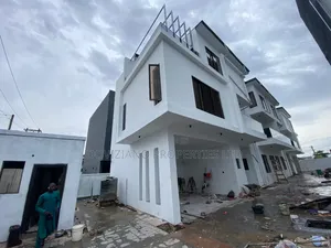 5bdrm Duplex in Lekki Phase 1 for sale