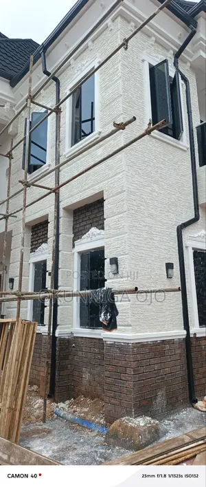 Gravitex Paint