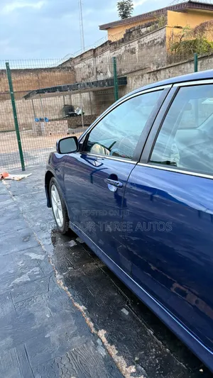 Toyota Camry SE V6 4dr Sedan (3.5L 6cyl 6A) 2011 Blue