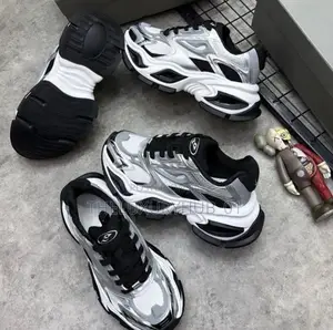 Omaet Trending Sneakers