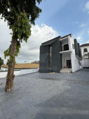 4bdrm Duplex in Alalubosa Gra for sale