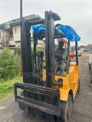 2.5tons Gas Forklift Available for Sale